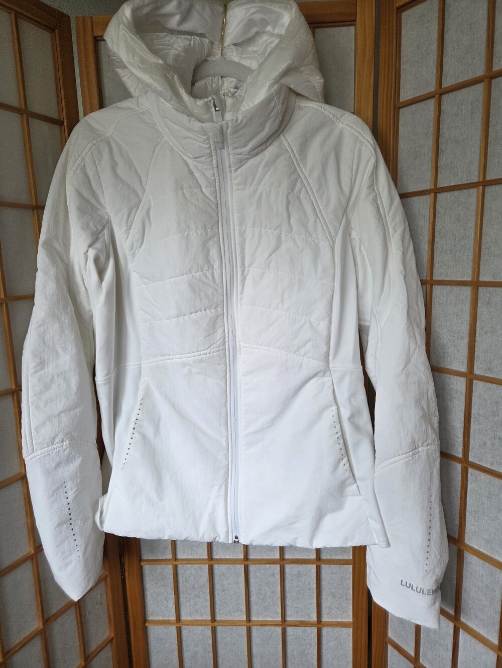 WOMENS WHITE LULULEMON INSULATED HOODED DOUBLE FRONT WINTER JACKET SIZE 12
